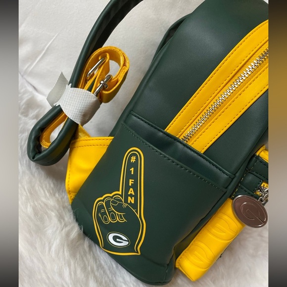 ๐๐SOLD!!๐๐ BNWT! NFL Loungefly Green Bay Packers Backpack! - Picture 7 of 9
